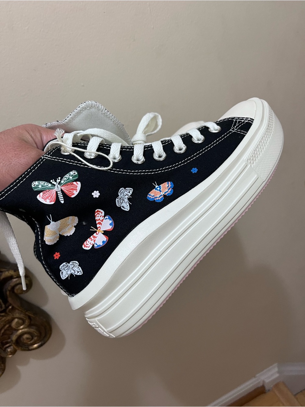 Converse CTAS
Move Platform
Lightweight/Athletic
Lifestyle Shoes
8 for Women